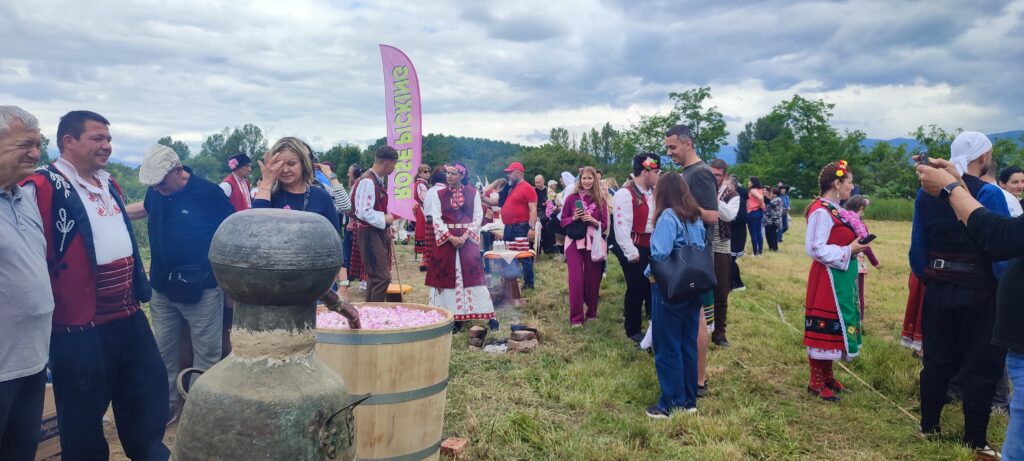 KAZANLAK - Bulgarie fête de la Rose PTouch - Retreat & Voyages personnalisés